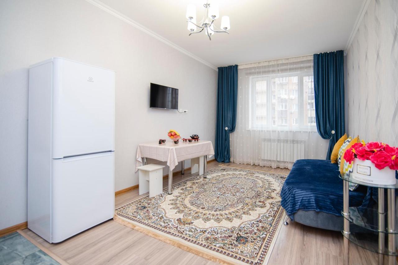 Apartment Zodiak Алмати Екстер'єр фото